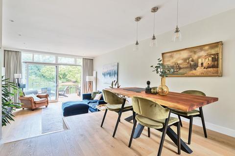 74 Mallard Place, Twickenham, TW1 4SR