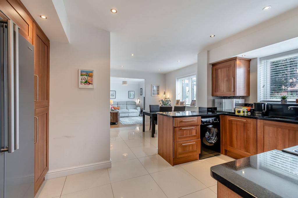 Kitchen / dining room