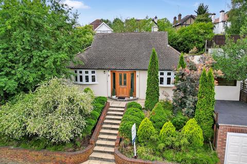 3 bedroom detached bungalow for sale, Ravensbourne Avenue, Shortlands, BR2