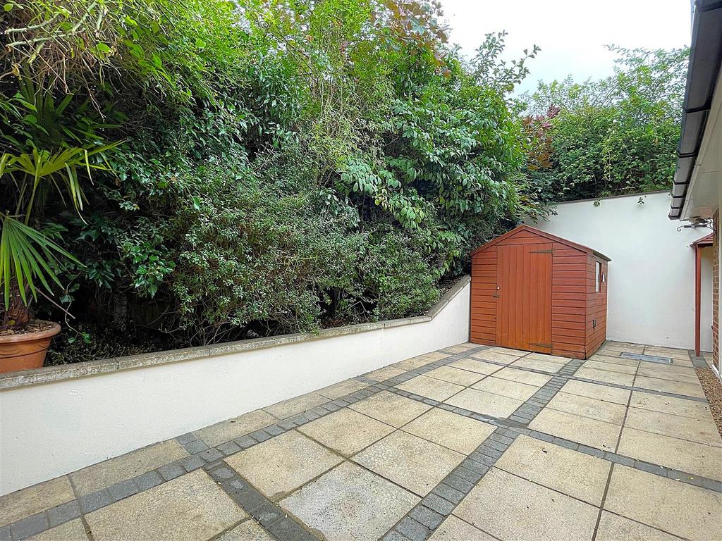 Garden1a.jpg