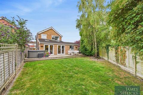 3 bedroom detached house for sale, Stonehill Drive, Great Glen, Leicestershire