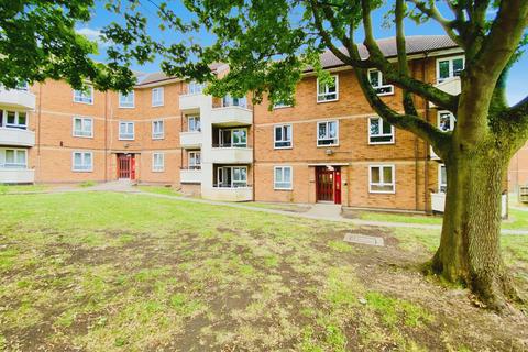 1 bedroom flat for sale, Gorseburn House, Aikman Avenue, New Parks, LE3