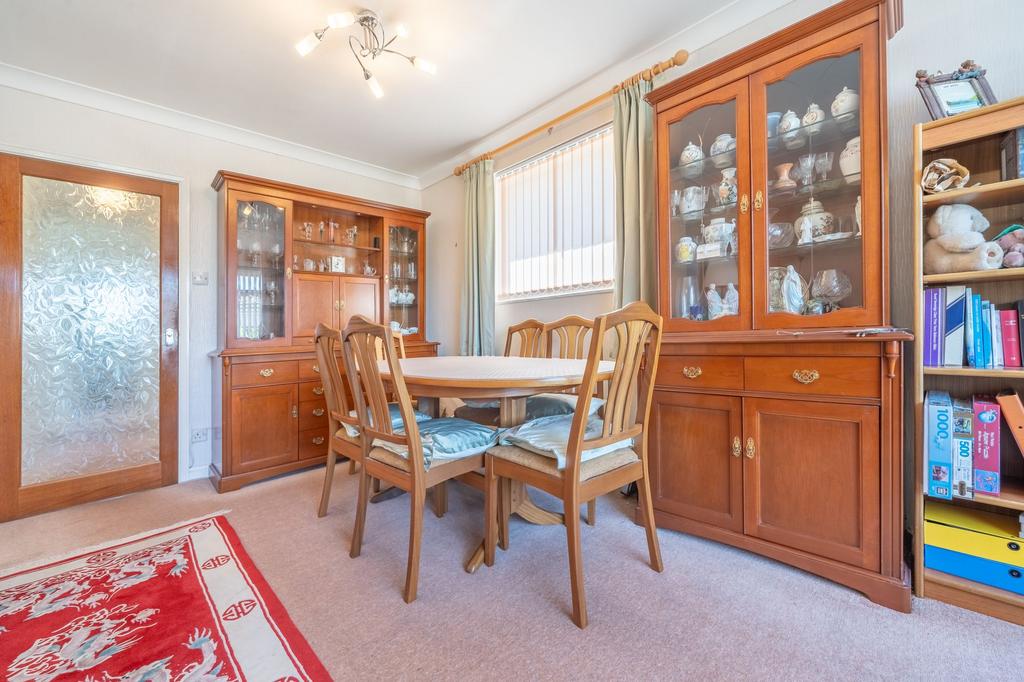 Sitting dining room