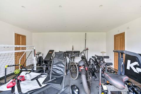60 Mount Pleasant Road, New Malden, KT3 3LB