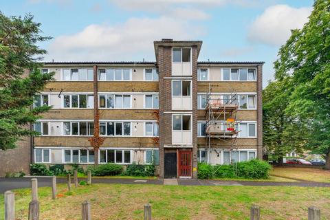 2 bedroom flat for sale, Coleraine Road, Blackheath, London, SE3
