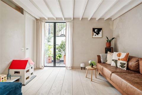 2 Albion Terrace, London, E8 4ER