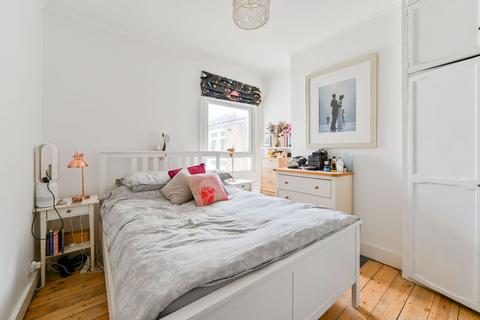 16 University Road, London, SW19 2BX