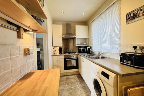 undefined, Penistone Road, Shelley, HD8 8HY