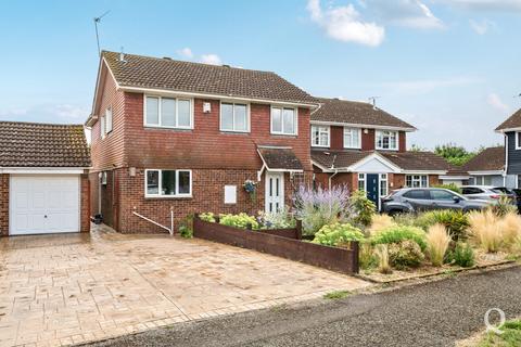 4 bedroom detached house for sale, Dalewood, Sittingbourne, Kent, ME10
