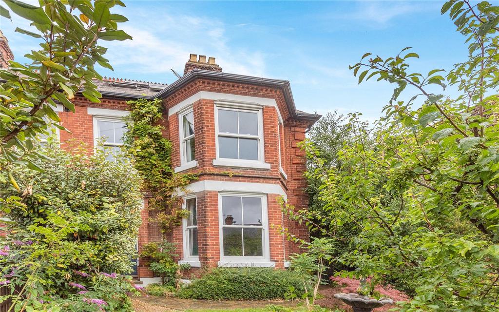 133 Earlham Road