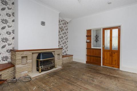2 bedroom end of terrace house for sale, Royds View, Huddersfield HD7