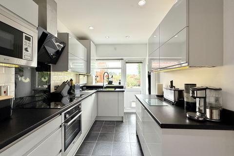12 Chapel Fields Road, Solihull, B92 7RX