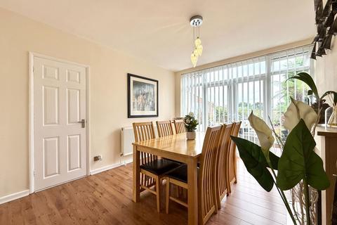 12 Chapel Fields Road, Solihull, B92 7RX