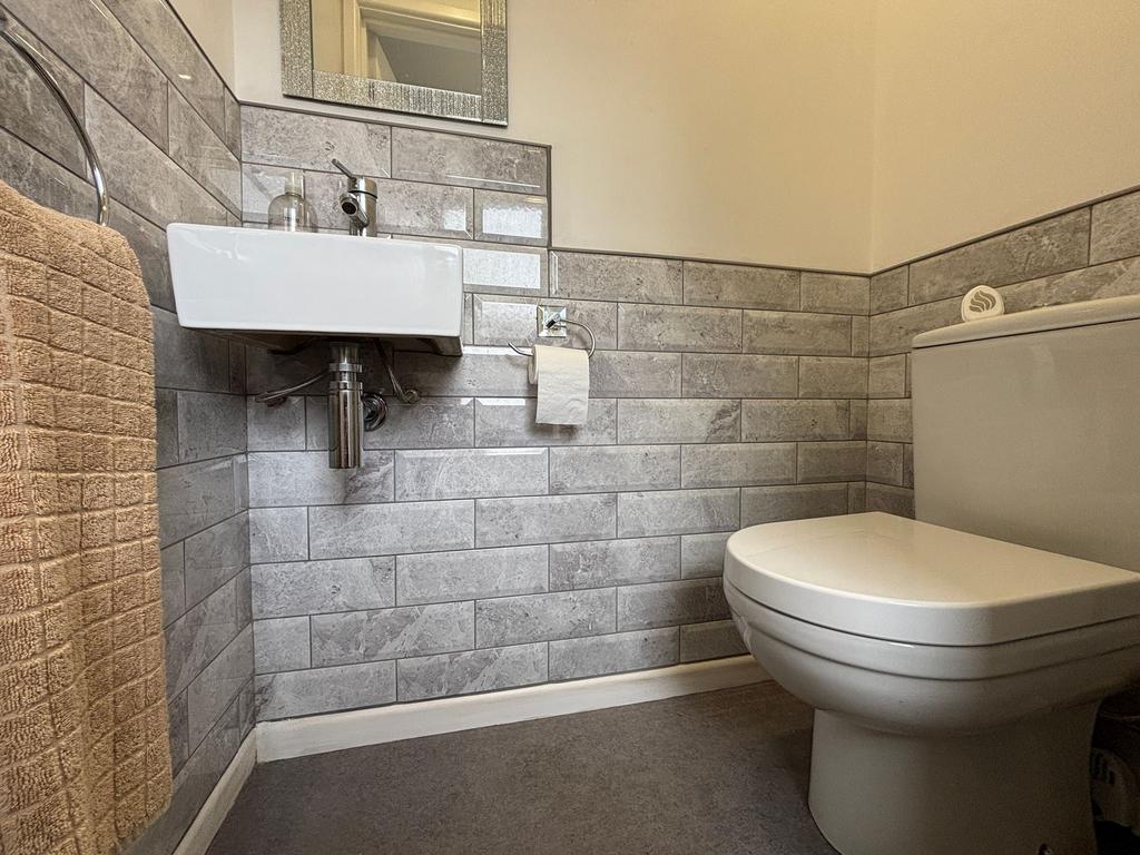 Cloakroom/WC