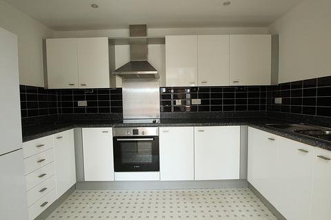 2 bedroom flat for sale, Avenel Way, Poole, BH15