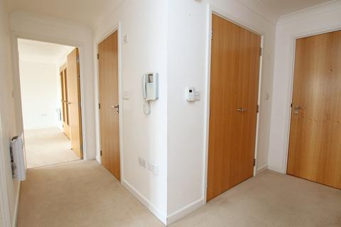 2 bedroom flat for sale, Avenel Way, Poole, BH15