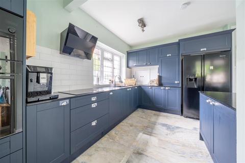 4 bedroom detached house for sale, High Street, Pembridge with annex