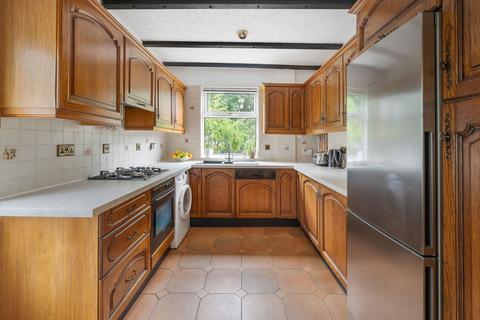 3 bedroom detached house for sale, Whitgift Avenue, South Croydon CR2