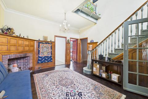 5 bedroom detached house for sale, Goodyers Gardens, NW4