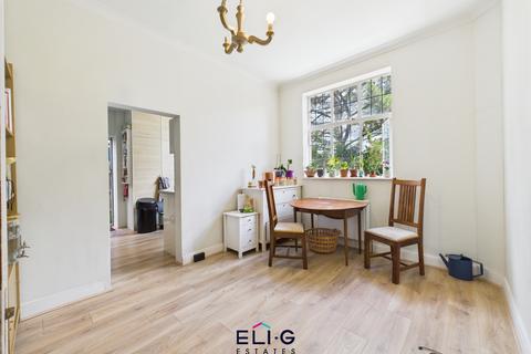 5 bedroom detached house for sale, Goodyers Gardens, NW4