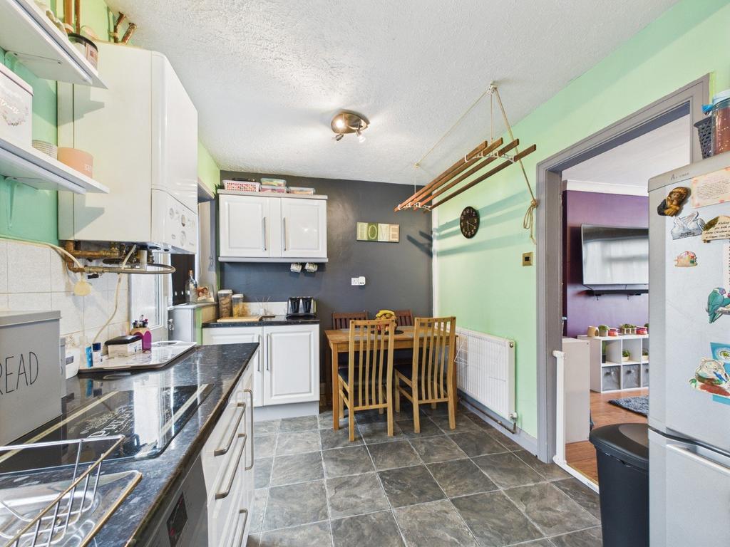 Kitchen/Dining Area