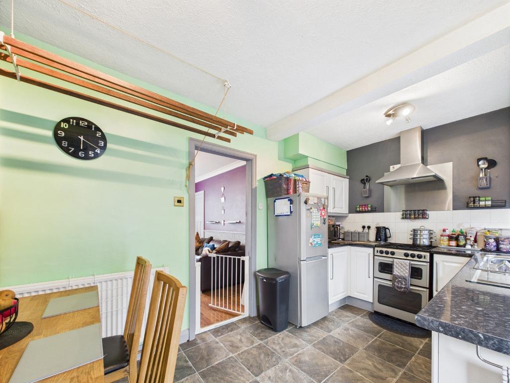 Kitchen/Dining Area