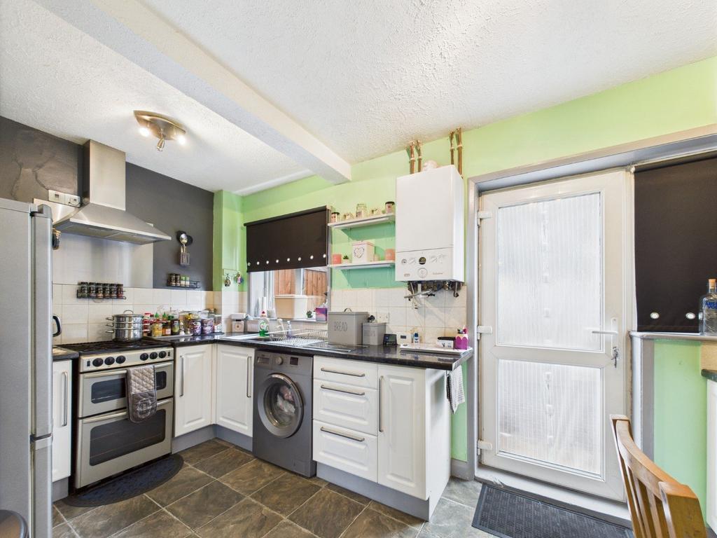 Kitchen/Dining Area