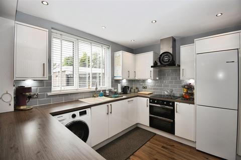 3 bedroom semi-detached house for sale, Malham Avenue, Hull