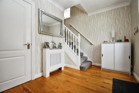 3 bedroom semi-detached house for sale, Malham Avenue, Hull