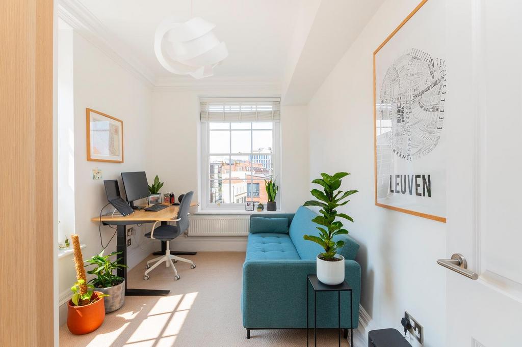 ERAUQSDNALTROP6 TALF5 - Bedroom D.jpg