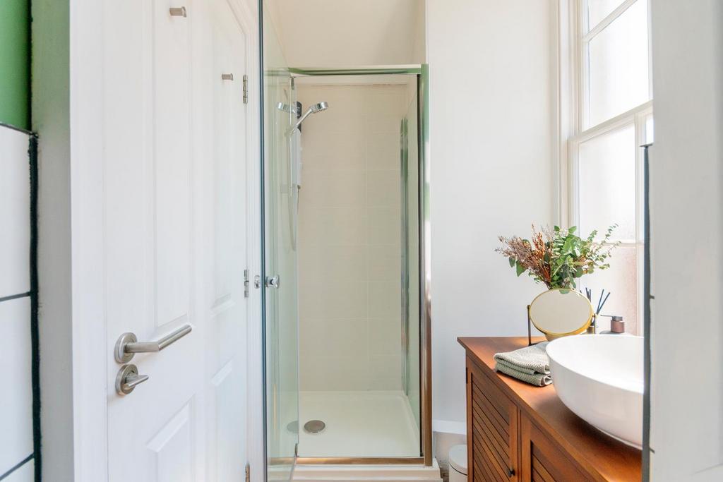 ERAUQSDNALTROP6 TALF5 - Bathroom C.jpg