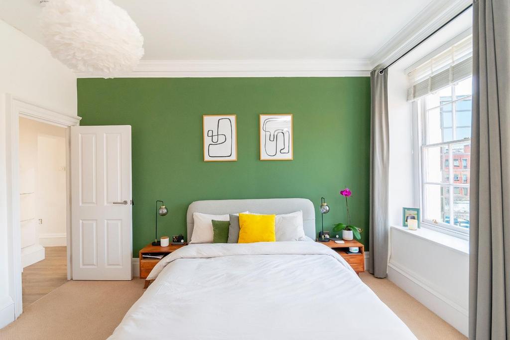 ERAUQSDNALTROP6 TALF5 - Bedroom E.jpg