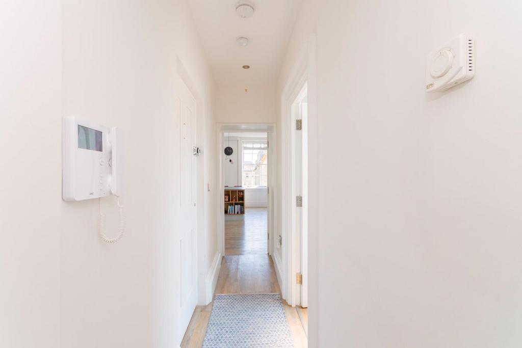 ERAUQSDNALTROP6 TALF5 - Hallway A.jpg