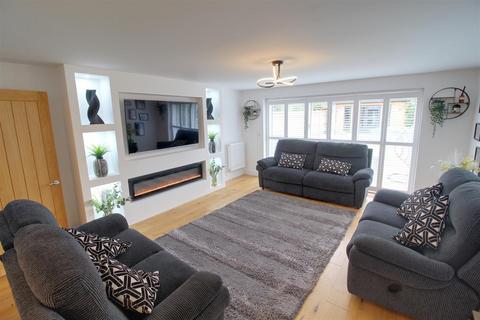5 bedroom detached house for sale, Southend Lane, Newent
