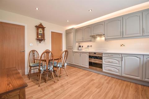 Douglas House Bongate, Appleby-in-westmorland, CA16 6HW