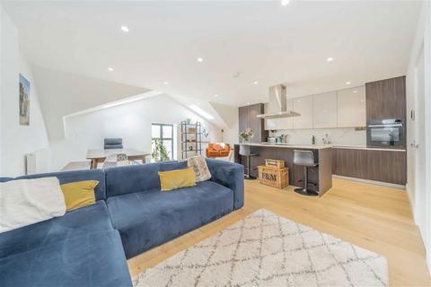 2 bedroom flat for sale, Huddlestone Road, London NW2