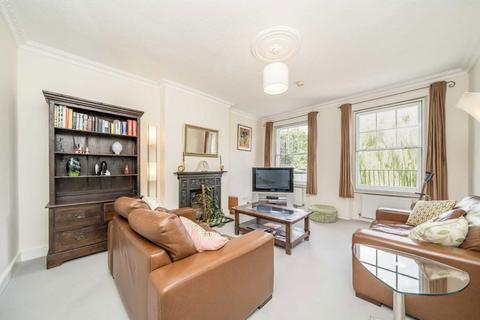 2 bedroom flat for sale, Chatsworth Road, London NW2