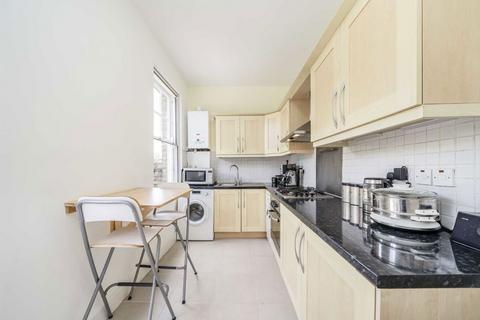 2 bedroom flat for sale, Chatsworth Road, London NW2