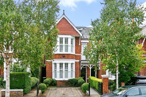 16 Leyborne Park, Richmond, TW9 3HA