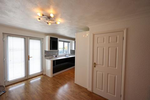 6 Horseshoe Close, Roche, St Austell, PL26 8FD