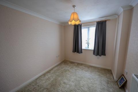 6 Horseshoe Close, Roche, St Austell, PL26 8FD