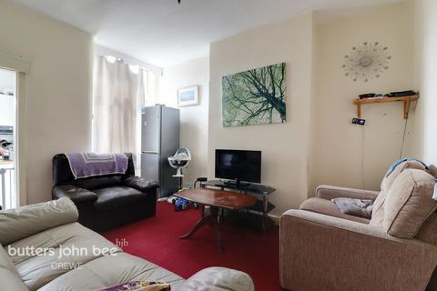 3 bedroom terraced house for sale, Gainsborough Road, Crewe