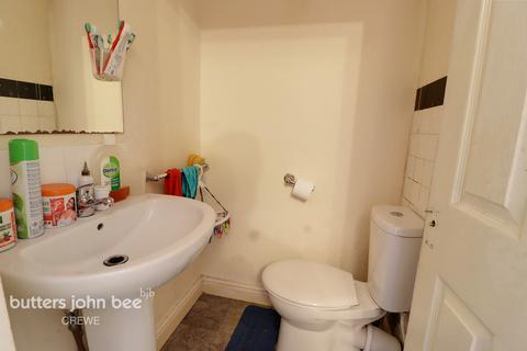 3 bedroom terraced house for sale, Gainsborough Road, Crewe