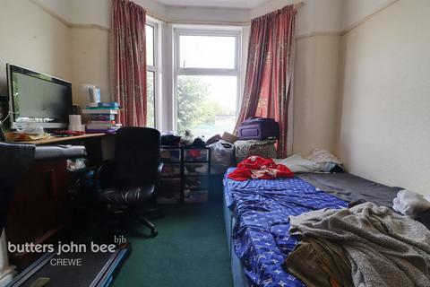 3 bedroom terraced house for sale, Gainsborough Road, Crewe