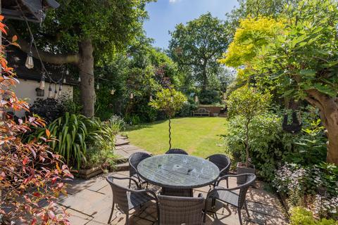 4 bedroom semi-detached house for sale, Mount Echo Drive, London, E4