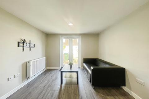 4 bedroom end of terrace house to rent, Southampton SO16