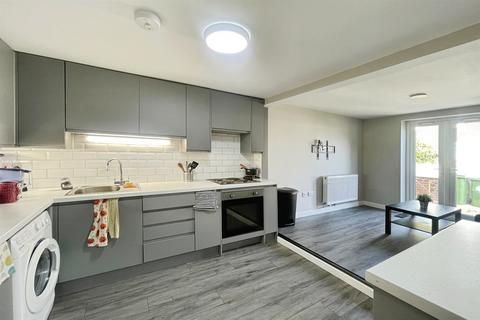 4 bedroom end of terrace house to rent, Southampton SO16