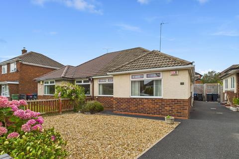 2 bedroom semi-detached bungalow for sale, Whitby Avenue, Chester, CH2