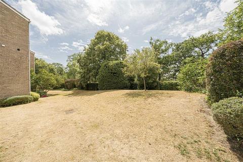 undefined, Harrowdene Gardens, Teddington TW11