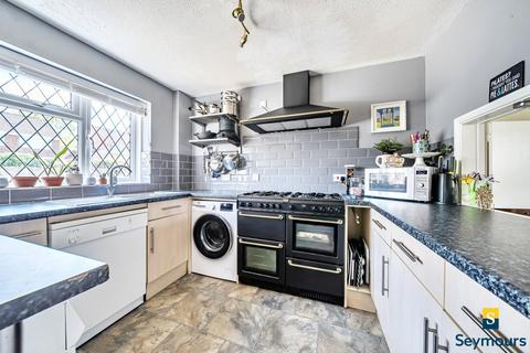 3 bedroom terraced house for sale, Kingfisher Drive, Surrey GU4